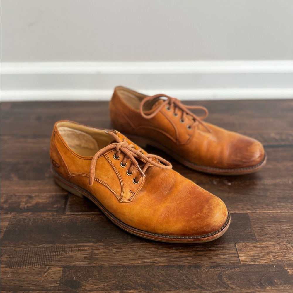UGG Men's Brown Leather Derbys